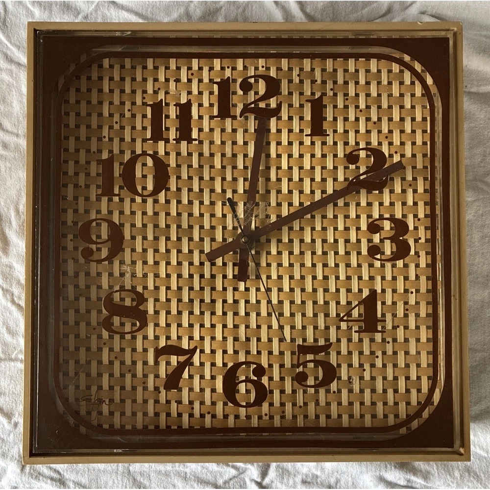 Elgin-Vintage-Mid-Century Modern-Tan/Brown Clock-Rattan Wicker-60s Analog-WORKS!